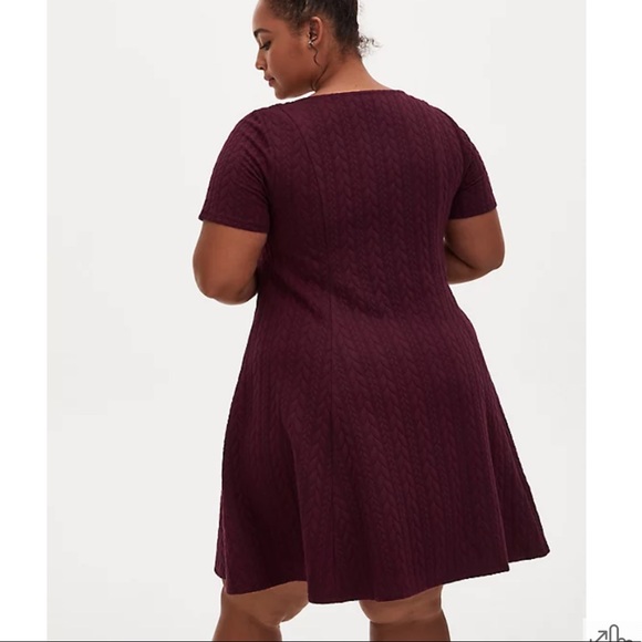 🌼FOR BUNDLE ONLY🌼Torrid Burgundy Dress - Picture 3 of 12